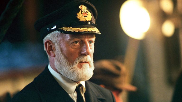 Căpitanul din „Titanic” a murit. Bernard Hill s-a stins din viață la 79 de ani