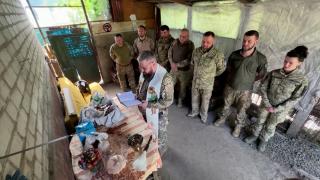 /VIDEO/ Militarii ucraineni au marcat pentru al treilea an Paștele sub amenințarea războiului. Păscuțele, trimise cu drona pe front