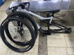 Biciclete de peste 7.000 de euro, confiscate la Leușeni. De unde le transporta un moldovean