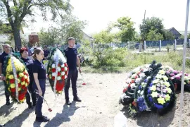 /FOTO/ Un an de la atacul de pe Aeroportul Chișinău. Imagini de la ceremonia de comemorare a polițistului de frontieră, Serghei Muntean