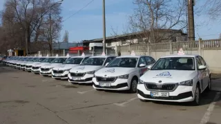 /VIDEO/ Condiții mai bune pentru viitorii șoferi: ASP a înnoit parcul auto cu șapte camioane și patru autobuze