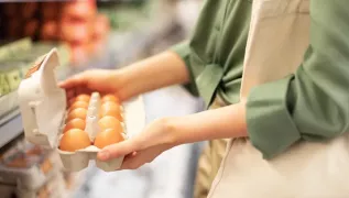ANSA предупреждает потребителей не покупать в жаркую погоду яйца в нелегальных местах 