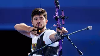 Лучник из Молдовы Дан Олару прошел на очередной этап Олимпийских игр