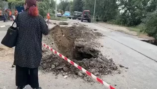 /ВИДЕО/ В Бельцах из-за оползня обвалился участок дороги