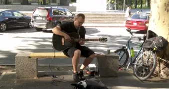 /ВИДЕО/ Звуки города: как уличные музыканты привносят ритм в жизнь Кишинева 