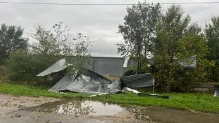 /VIDEO/ Ceadîr-Lunga - în beznă: Ploile puternice au afectat mai multe gospodării din zonă