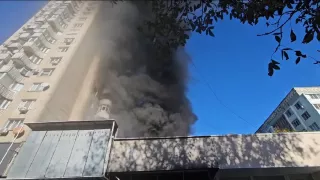 /VIDEO/ Incendiu puternic în Chișinău. Subsolul unui bloc de locuit a fost cuprins de flăcări 