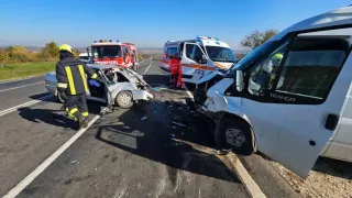 /VIDEO/ Accident groaznic la Ialoveni: Două persoane au murit, iar alta luptă pentru viață