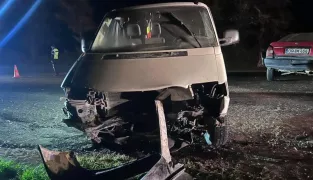 /FOTO/ Accident violent lângă satul Alexăndreni, Sîngerei! Doi oameni au ajuns la spital