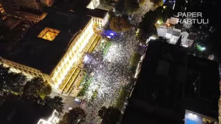 /ВИДЕО/ В Тбилиси проходит митинг против результатов парламентских выборов. Оппозиция намерена бойкотировать работу парламента