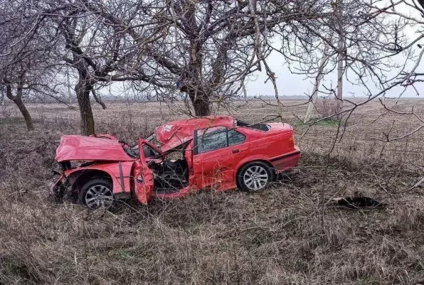 Accident mortal la Ceadîr-Lunga: Un șofer de 20 de ani a decedat, după ce mașina a derapat de pe traseu