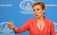 Захарова: "Россия отмечает беспрецедентное вмешательство США и ЕС в предвыборную кампанию в Молдове"