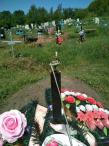 Caz tulburător la Căușeni. Un bărbat s-a spânzurat în cimitir de crucea soției sale, decedată acum două luni