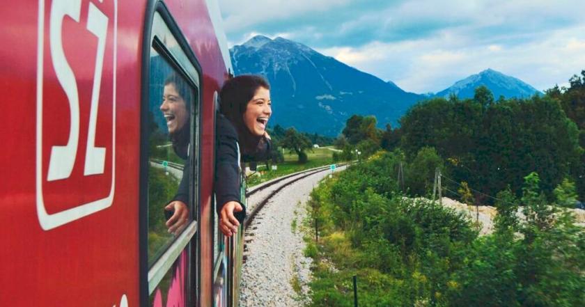 Tinerii basarabeni, care dețin cetățenia României, pot obține bilete de tren gratuite pentru călătorii în Europa