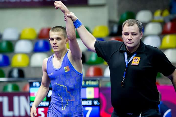 Încă o victorie pentru sportivii moldoveni. Vitalie Bunici a cucerit argintul la Europenele U-23 de lupte