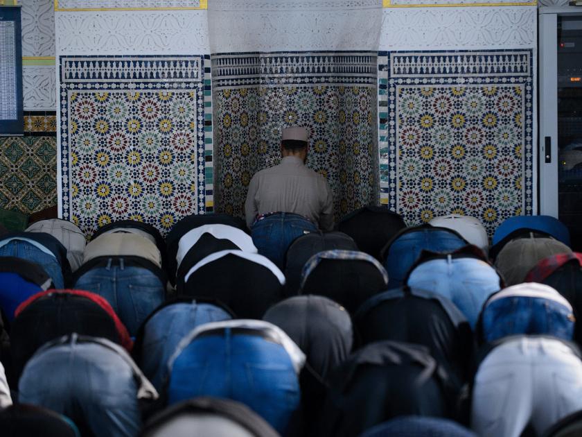 Austria vrea să închidă șapte moschei şi să expulzeze zeci de imami. Vicecancelar: „Este doar începutul”