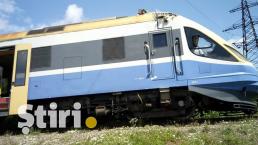 Un tren de pe ruta Chişinău-Ungheni s-a ciocnit cu o macara în Capitală. Cum a avut loc accidentul