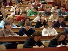 /ВИДЕО/ Не спешат трудоустраиваться: в Молдове лишь 3% студентов совмещают учебу и работу