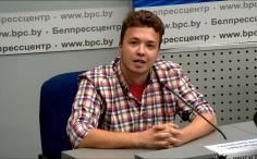 Jurnalistul Roman Protasevici a fost plasat în arest la domiciliu