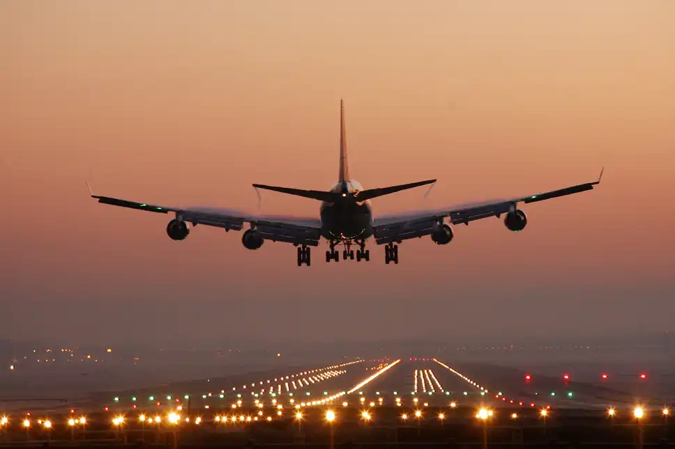 Avion Foto:Gareth Fulle 