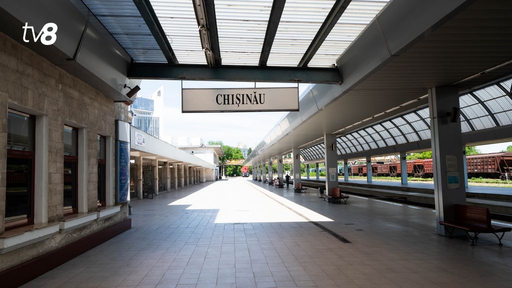 calea ferata gara feroviara tren