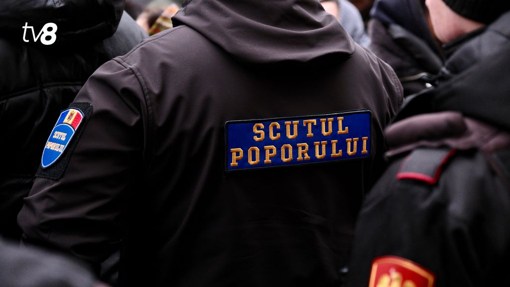 Сделано в молдове. Полиция защищает людей. Полиция Сербии Шеврон. Шеврон полиции ОПОН Молдова. Щиты милиции Югославии.