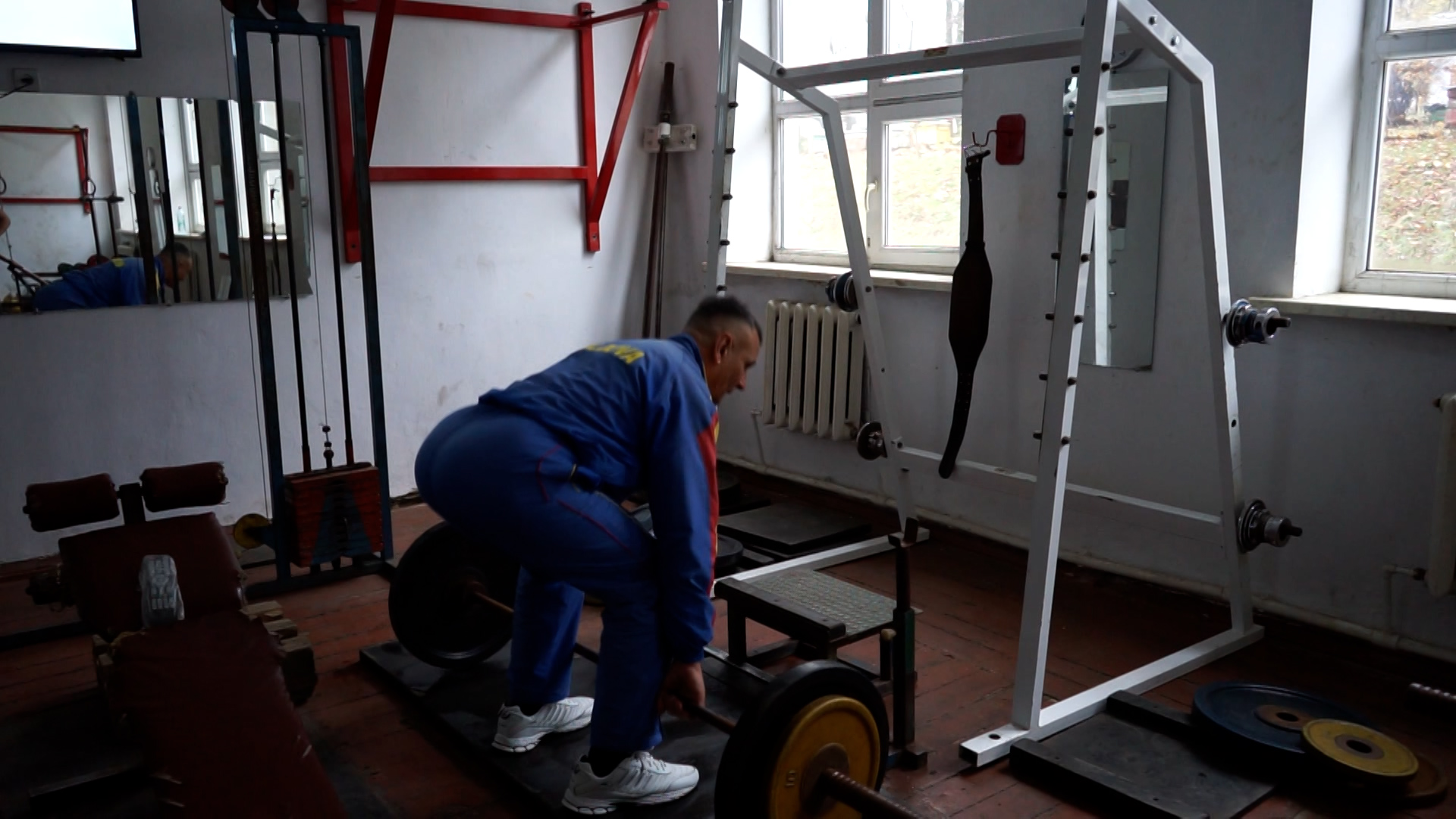 MASTER.01_33_41_17.Still007