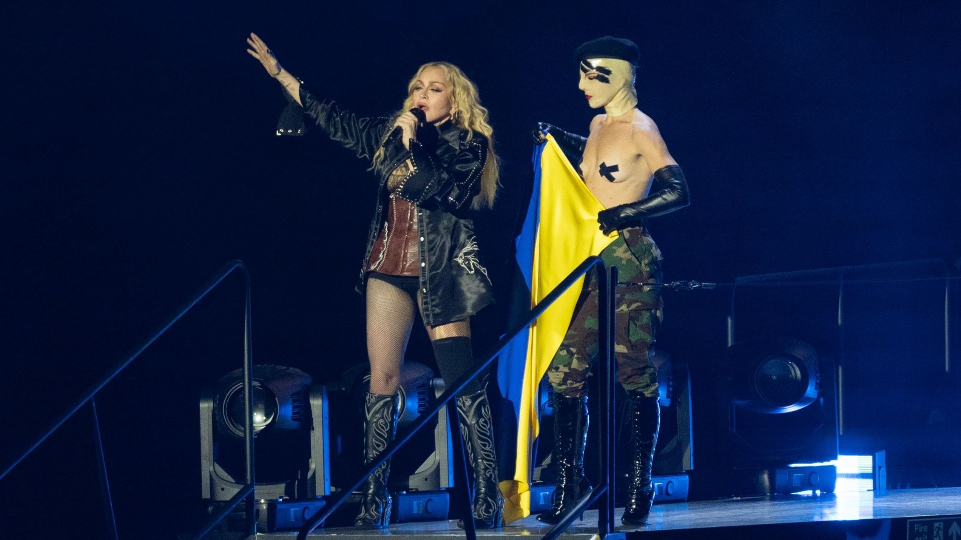 VIDEO/ <b>Madonna</b> a cucerit inimile fanilor pe scenă: Cum și-a exprimat susțin...