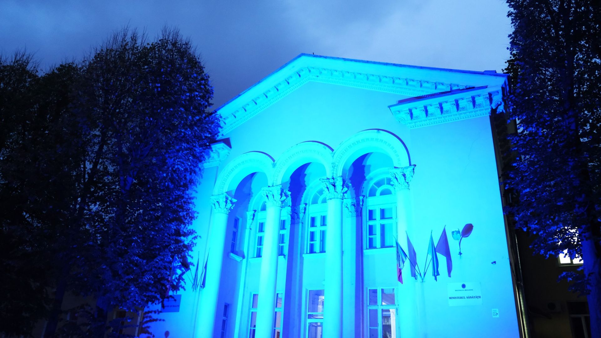 /FOTO/ L’edificio del Ministero della Salute, “colorato” di blu, in occasione della Giornata Mondiale del Diabete