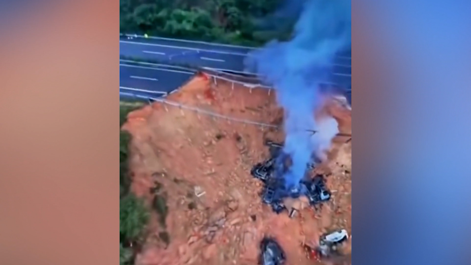 /VIDEO/ Catastrofă în China: O alunecare de teren a îngropat peste 30 de oameni