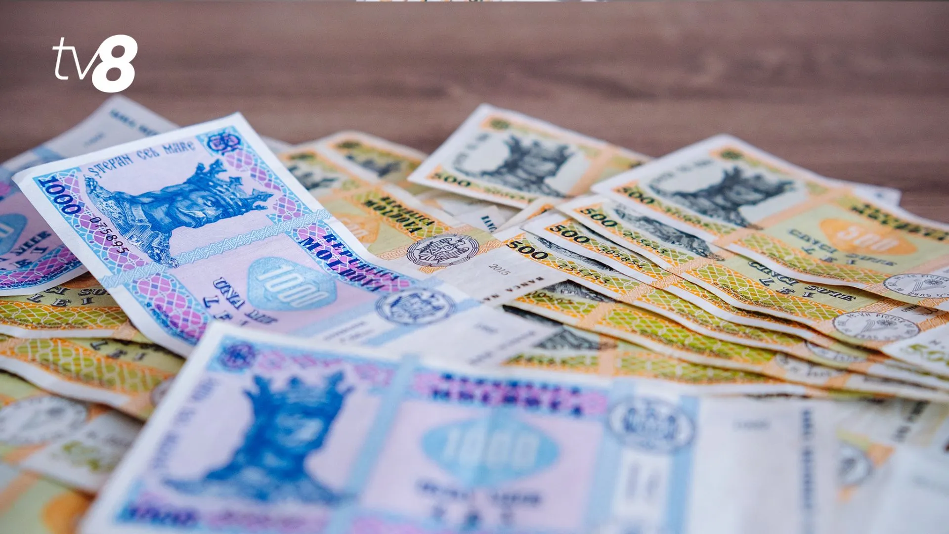 /VIDEO/ Revoltă într-un sat din Soroca: Locuitorii se plâng de taxa mare pentru înmormântări