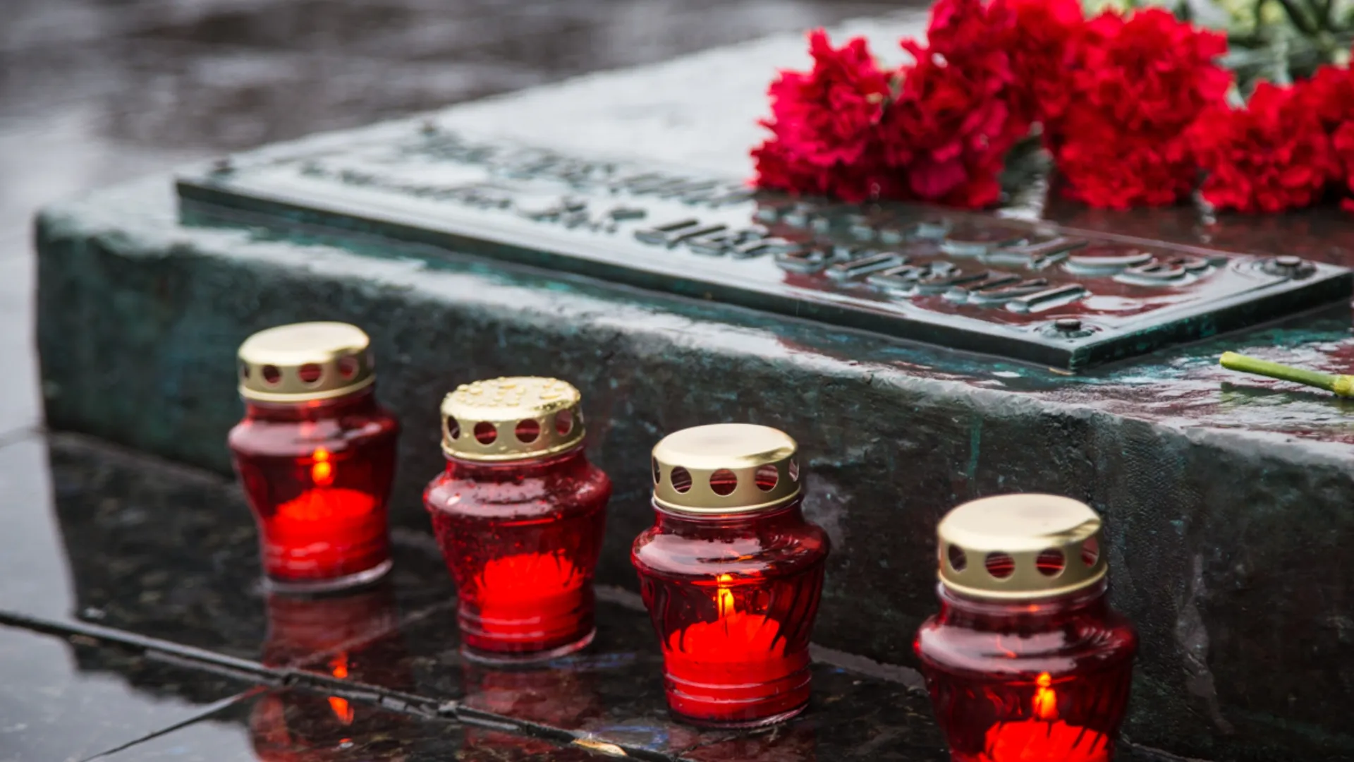 Reguli stricte antiincendiare de Paștele Blajinilor: Recomandări pentru siguranța în cimitire