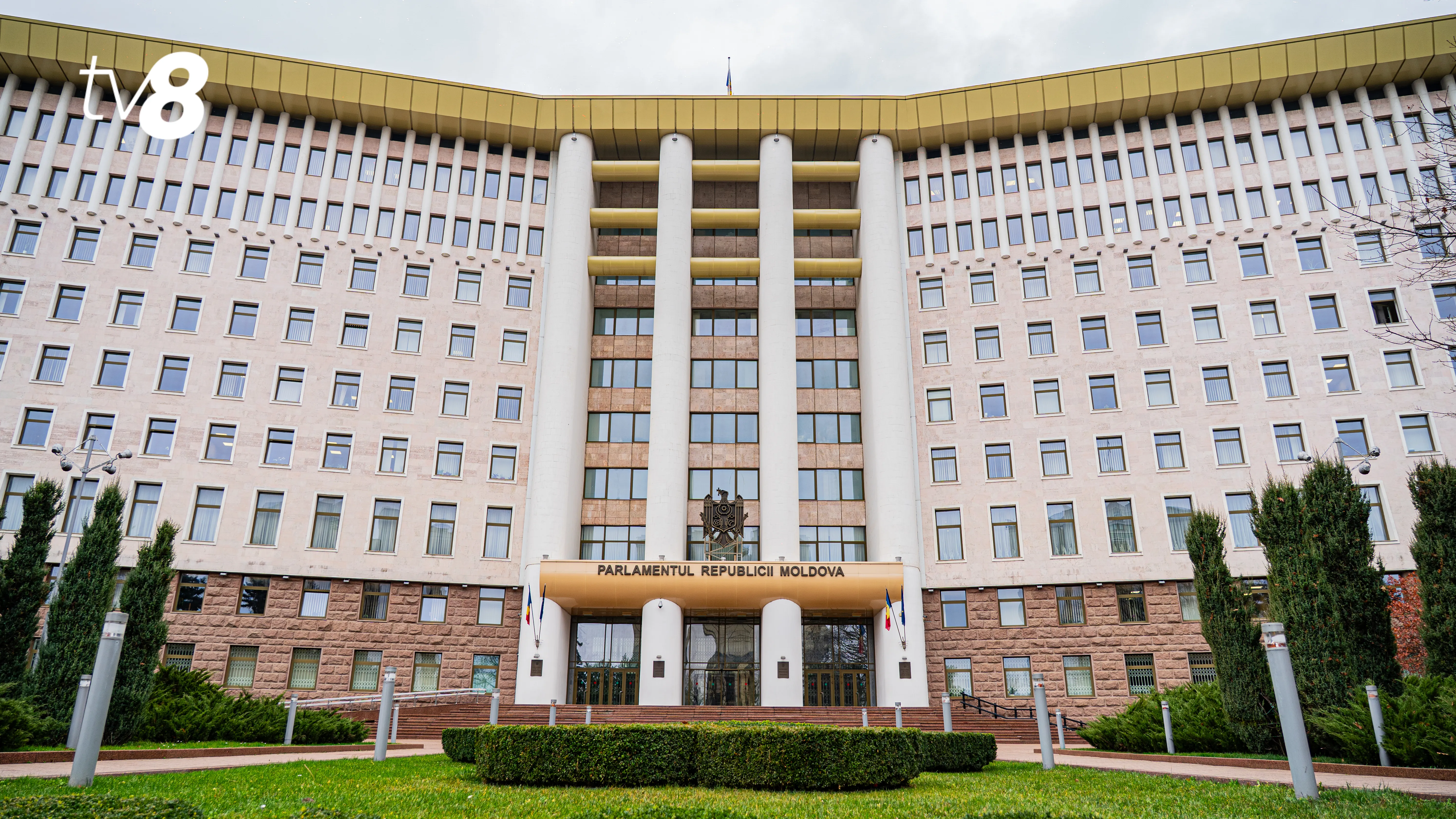 PARLAMENT-16