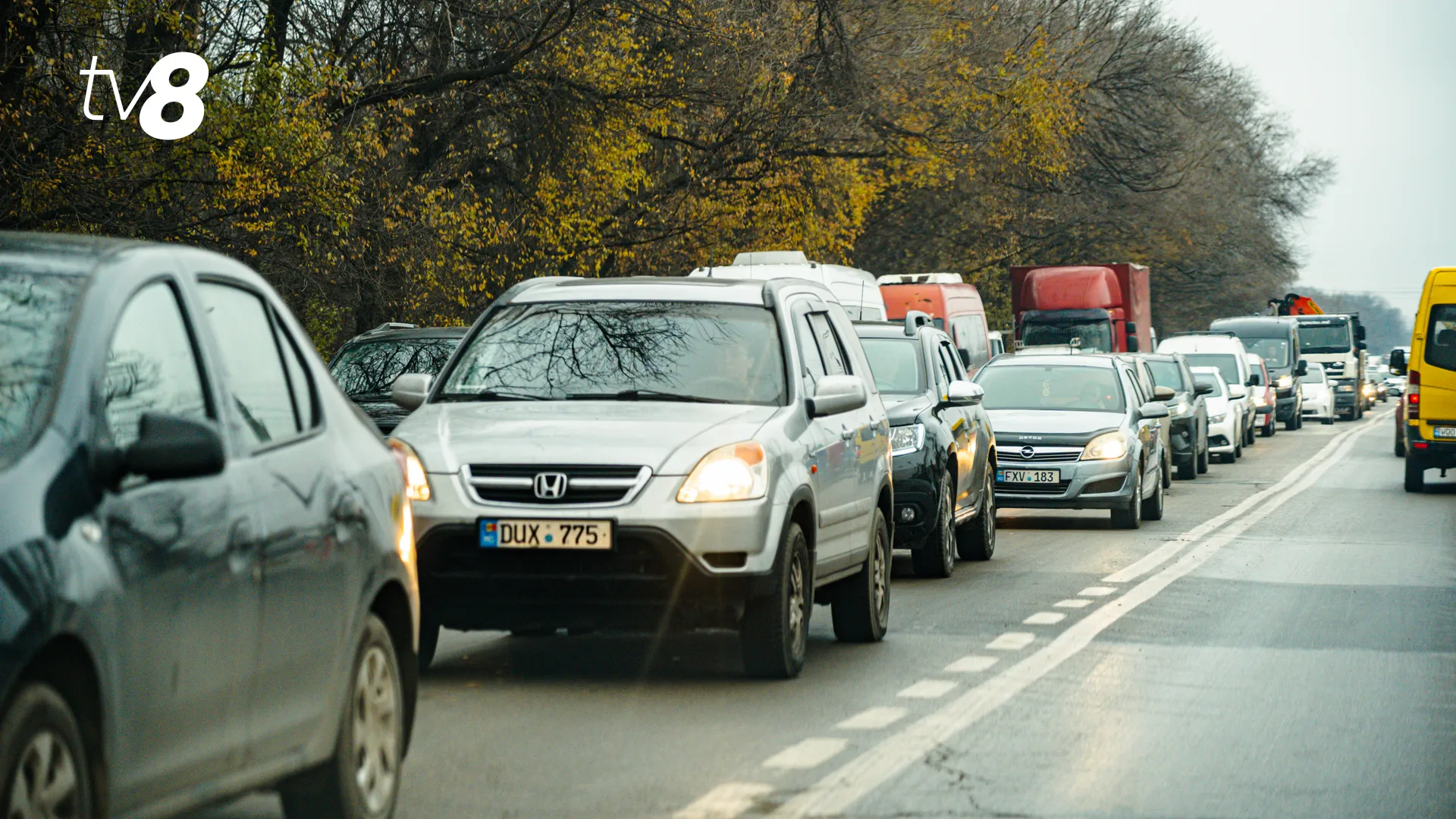 Atenție, șoferi: Din 1 aprilie, folosirea fazei scurte nu mai este obligatorie pe timp de zi