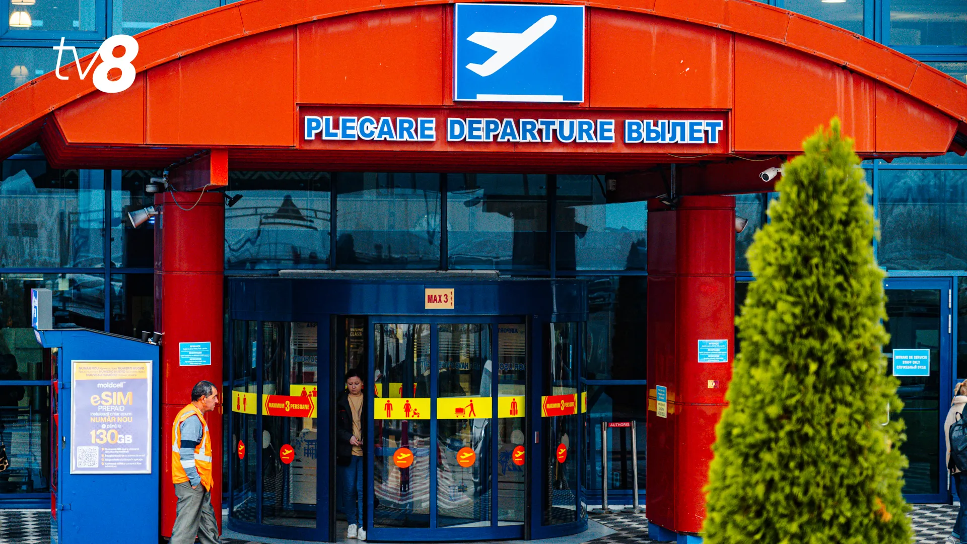 Alertă cu bombă la Aeroportul Chișinău: Pasagerii și personalul au fost evacuați