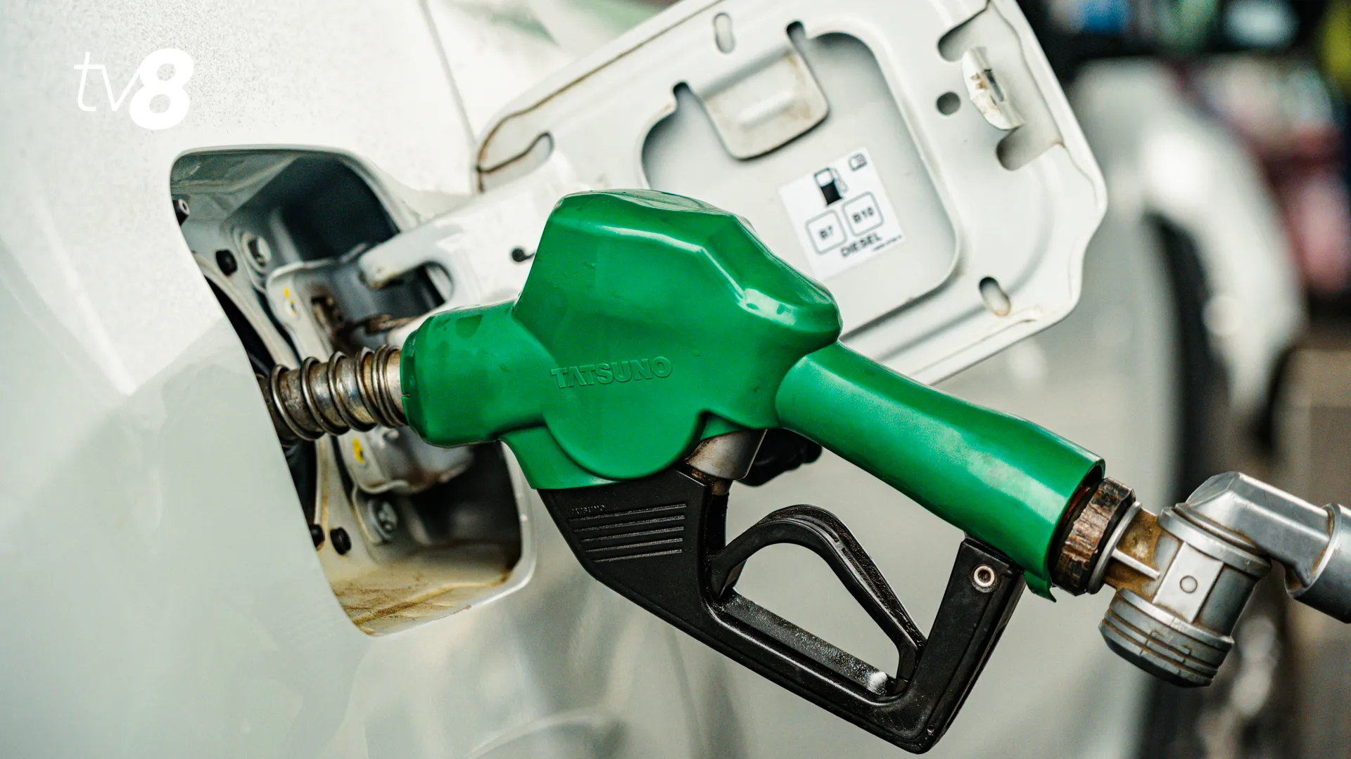 Carburanți mai ieftini de Paștele Blajinilor: Cât vor costa benzina și motorina pe 18, 19, 20 și 21 aprilie 2026