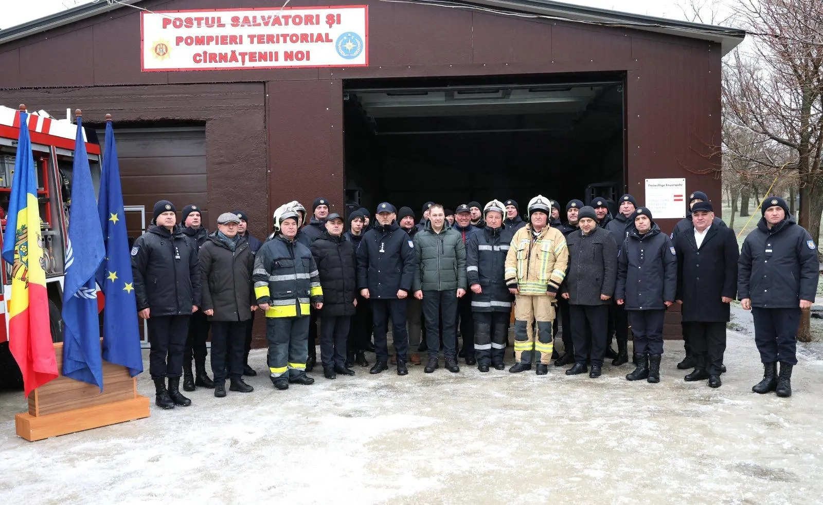 /FOTO/ Siguranță sporită pentru locuitorii din Căușeni: Un post voluntar de pompieri, inaugurat la Cîrnățenii Noi