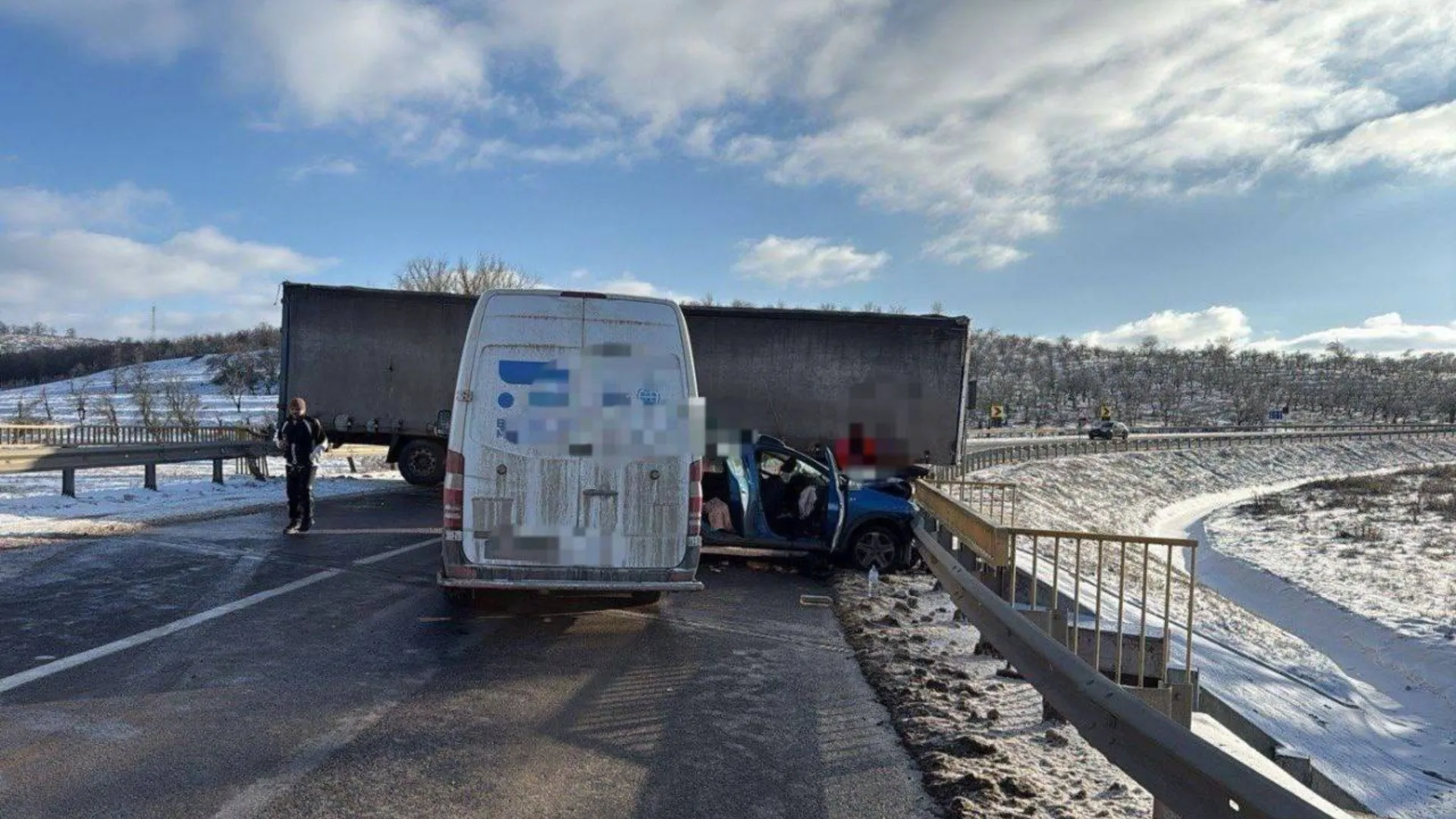 Accident grav la Anenii Noi: 6 persoane, inclusiv 4 minori, au ajuns la spital