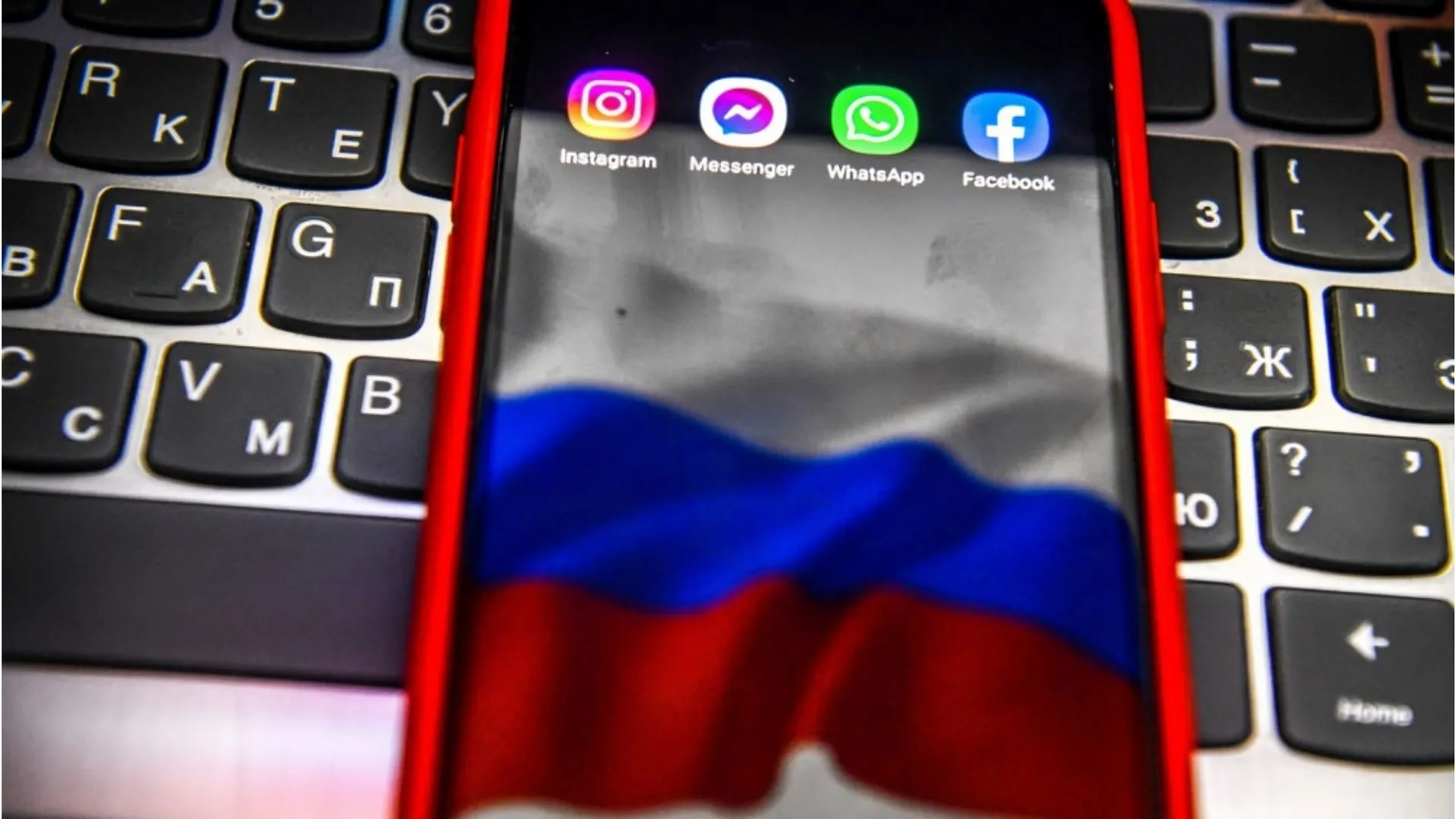 YouTube, Facebook sau WhatsApp, în pericol de dispariție în Rusia? Au fost șterse din Sistemul Național de Domenii