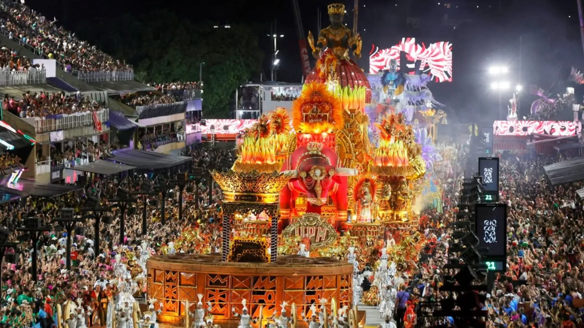 /VIDEO/ Explozie de culoare la cel mai mare carnaval din lume: Rio de Janeiro, „invadat” de turiști