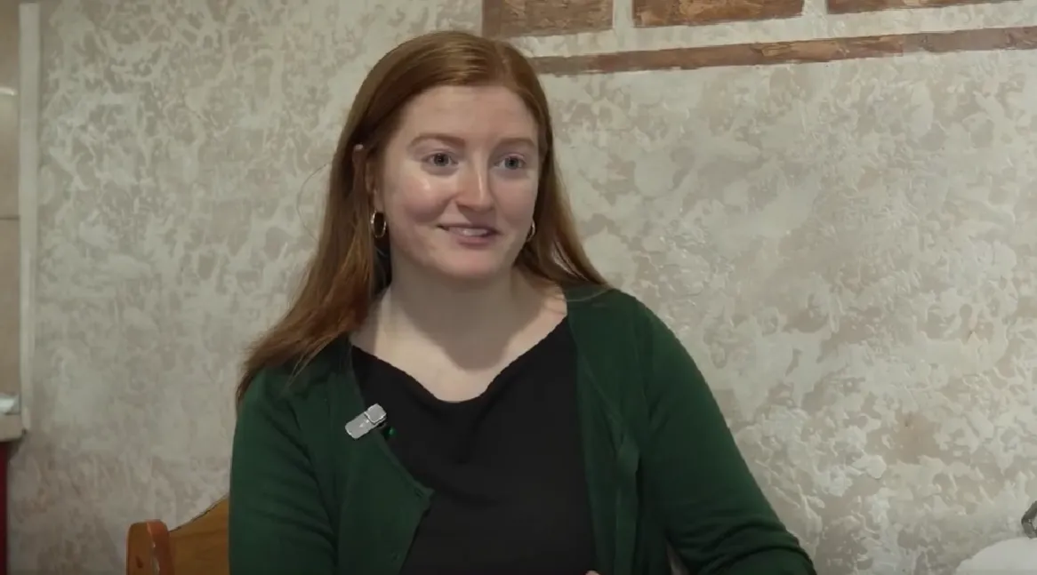 /VIDEO/ A renunțat la SUA și s-a mutat în Moldova: Cine e Kathryn, tânăra care a găsit aici o familie și un nou început