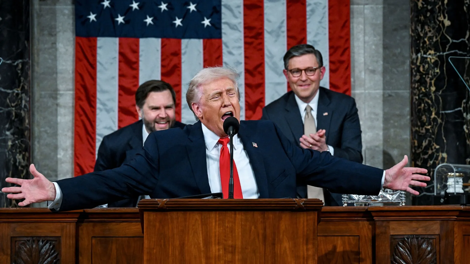 /VIDEO/ Donald Trump a ținut un discurs record despre Starea Națiunii: Replici acide, strigăte și evacuări în Congres