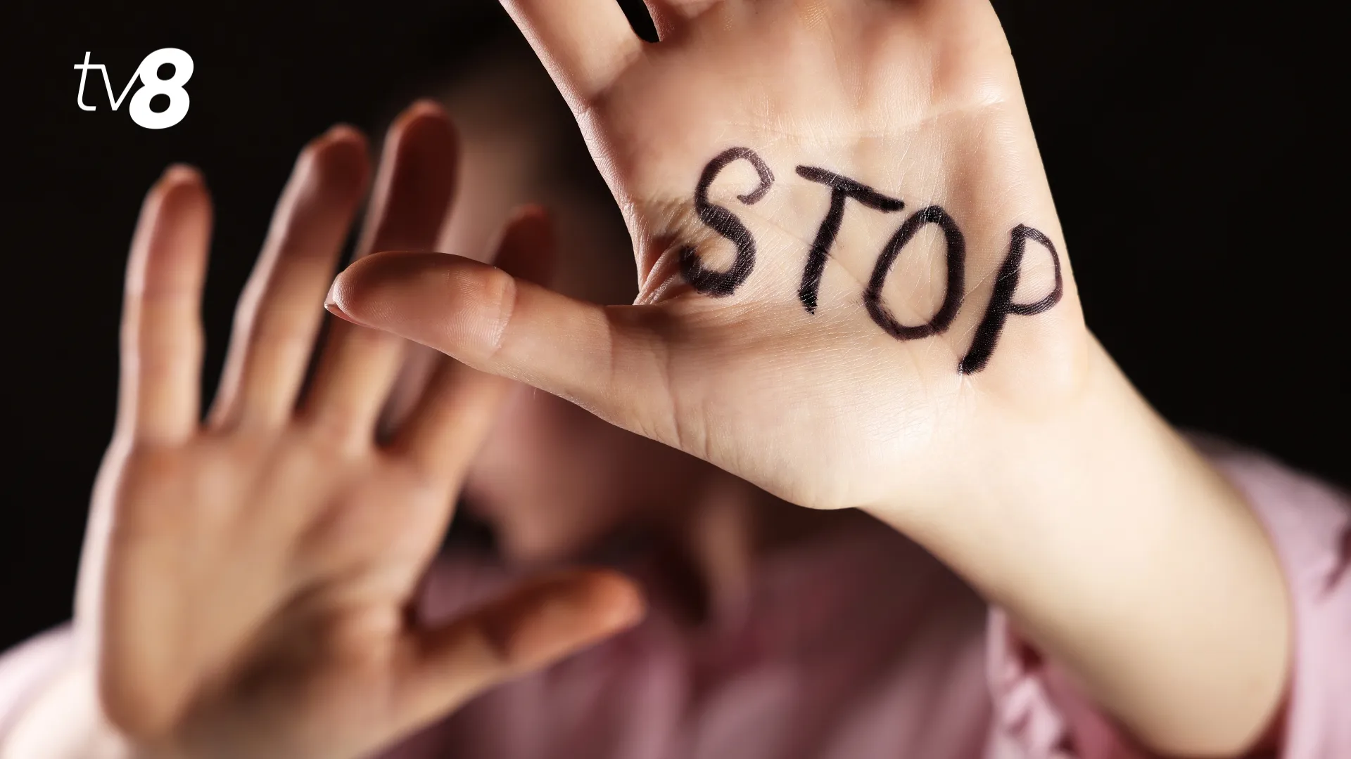 /VIDEO/ Ar fi violat o copilă de 13 ani, în apropierea unei instituții de învățământ: Un tânăr și-a aflat sentința