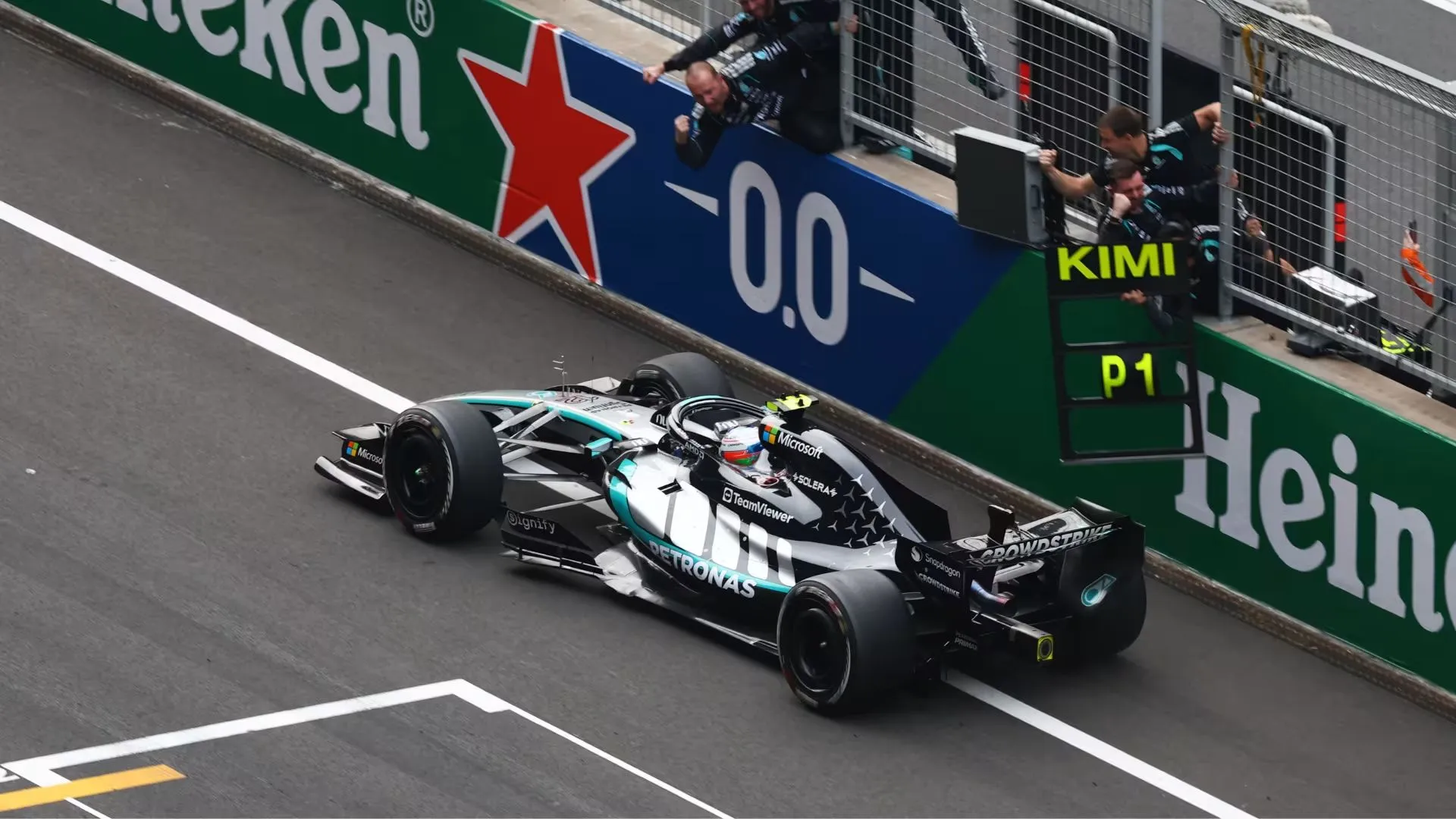 /VIDEO/ Haos la Marele Premiu al Chinei: Kimi Antonelli, prima victorie a carierei. Câți piloți au abandonat