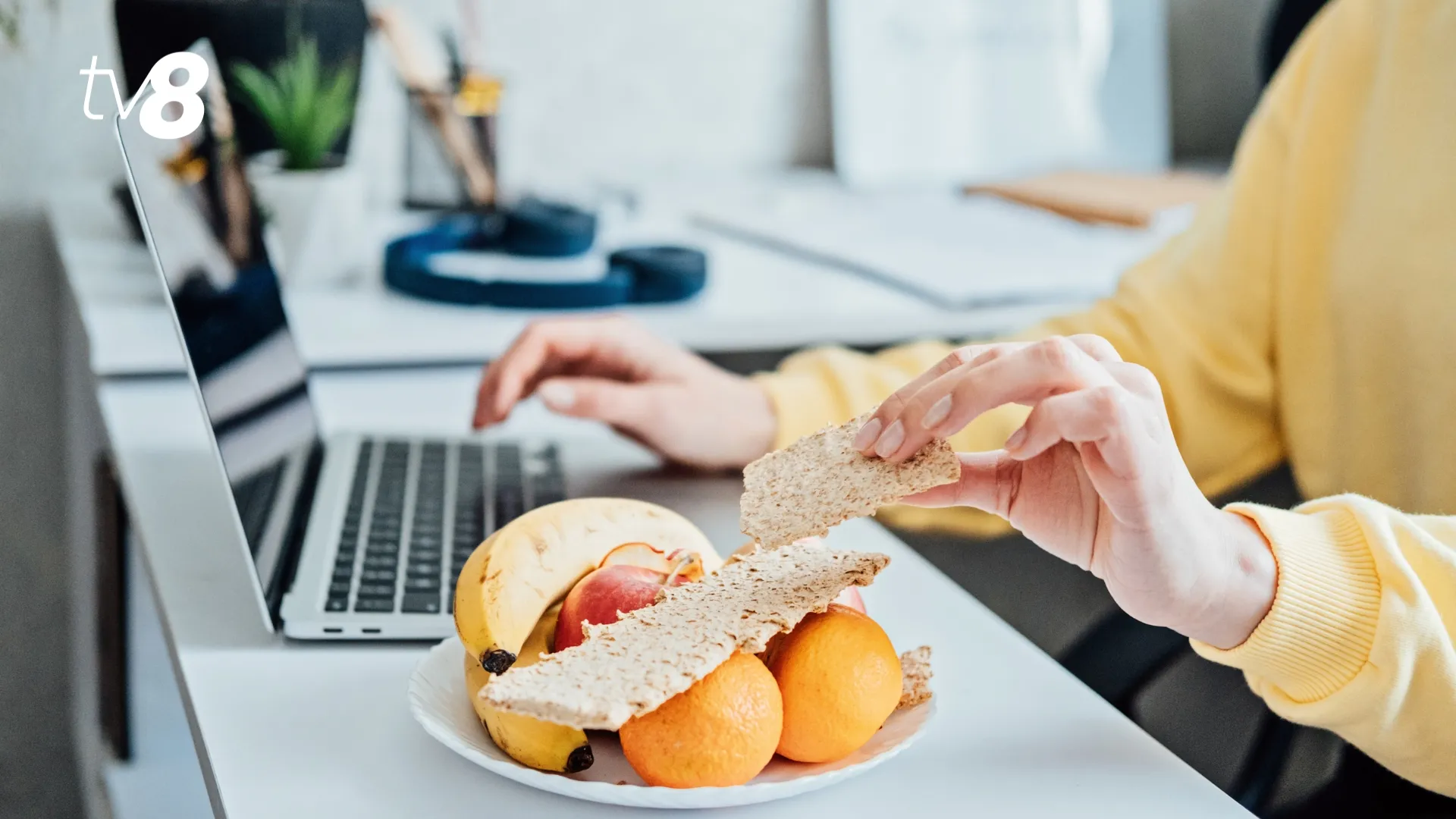 Ce mănânci la prânz îți poate influența cariera: 4 greșeli alimentare frecvente