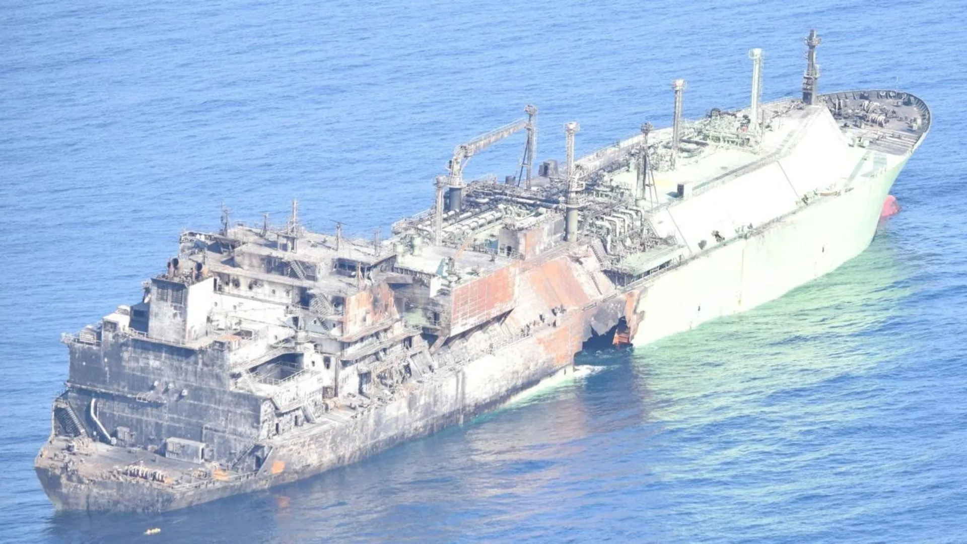 Pericol ecologic în Marea Mediterană: Vapor rusesc cu gaz, în derivă. 9 țări UE cer măsuri de urgență