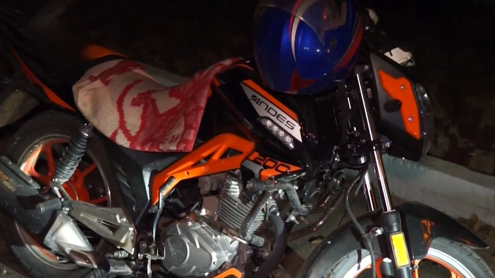 /VIDEO/ Aventura periculoasă a unui motociclist beat: Cum a încercat să fugă de carabinieri