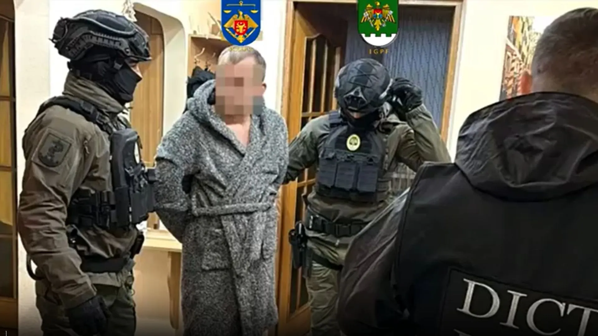 /VIDEO/ Rețea ilegală de migrație: 11 „taximetriști” reținuți pentru transportul a circa 400 de străini în UE, prin Moldova