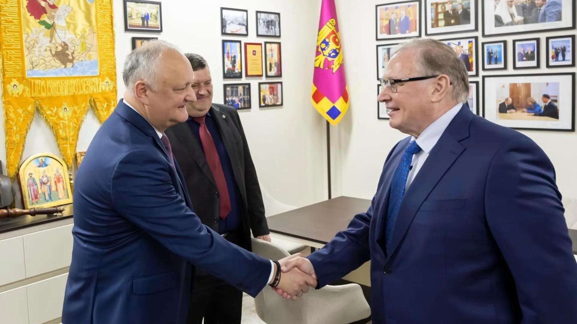 /VIDEO/ PSRM planifică vizită la Moscova: Dodon s-a întâlnit cu Ozerov, dar uită de drone, poluare și blackout