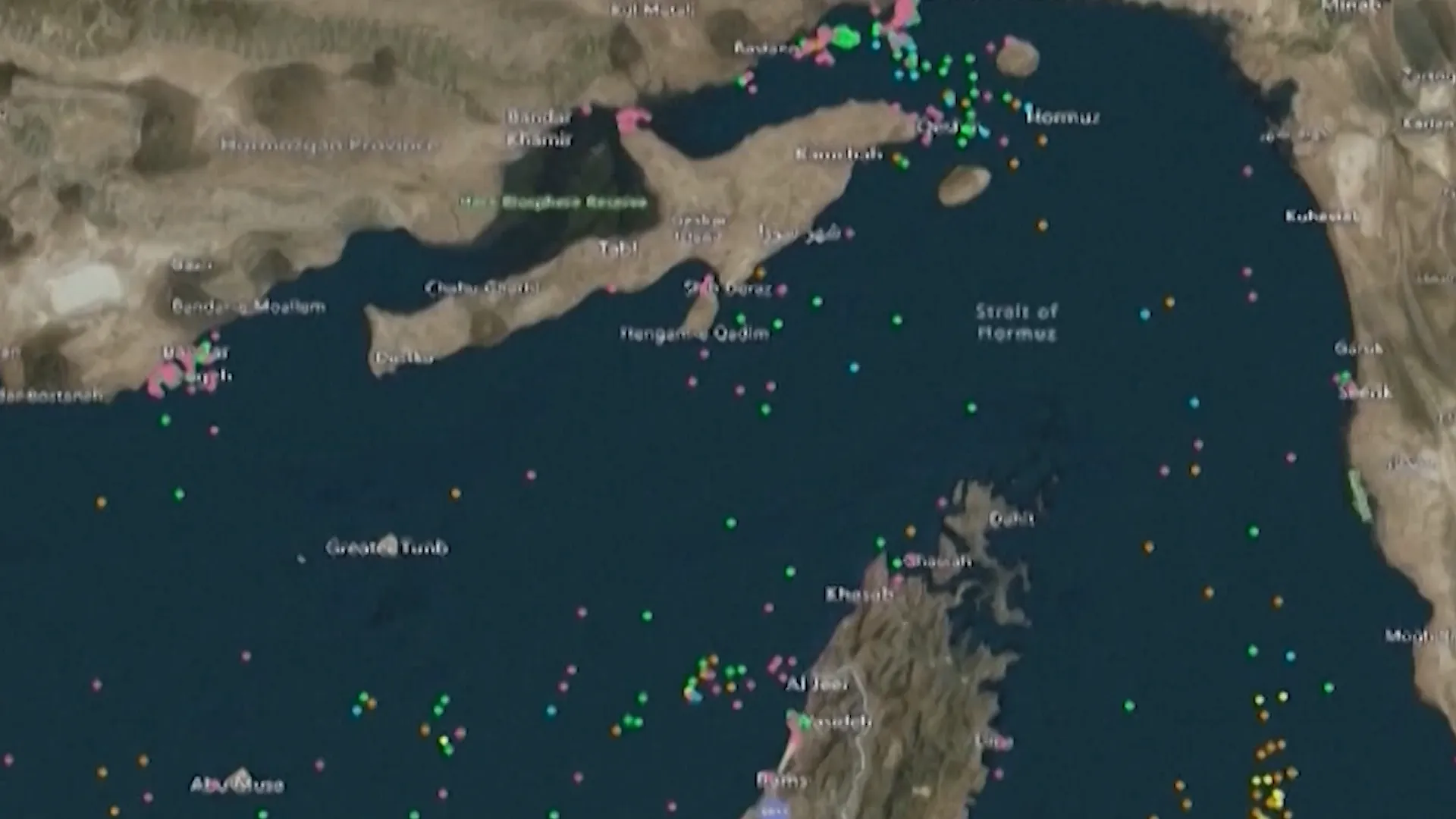 /VIDEO/ Nave civile, captive în strâmatoarea Ormuz: Transportatorii maritimi, în căutarea căilor alternative
